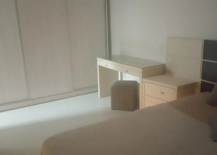 Quarto Suíte Pé na Área Bombinhas